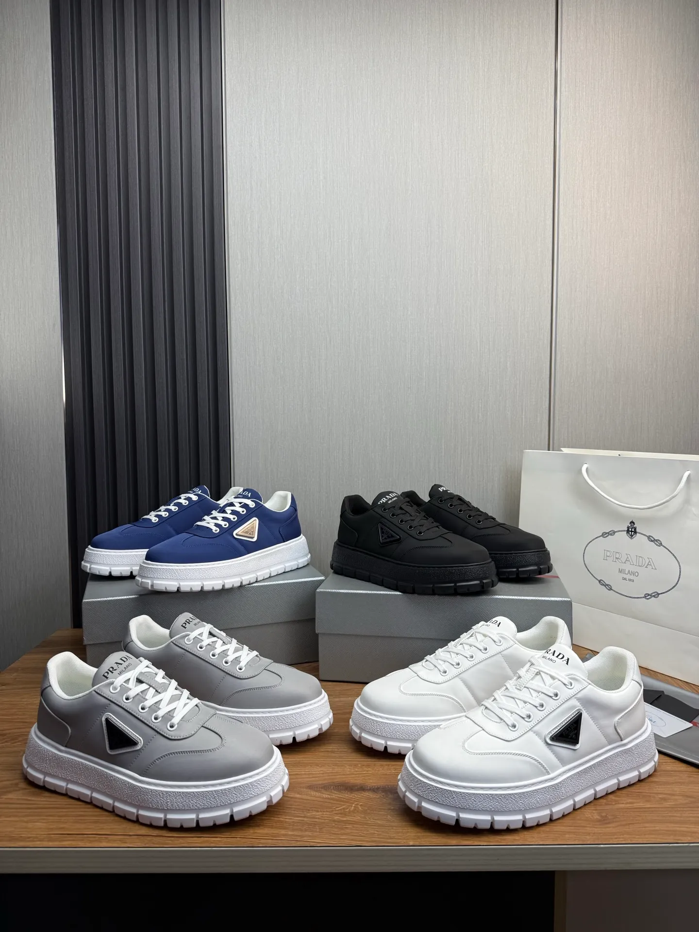 Men's shoes 💰560💰 [PRADA] Popular men's shoes shipped 👏Official website synchronized ⬆️Original imported waterproof fabric + cowhide lining, 1⃣️:1⃣️reproduction, original sole, 38-45 (45. Customized, non-refundable)